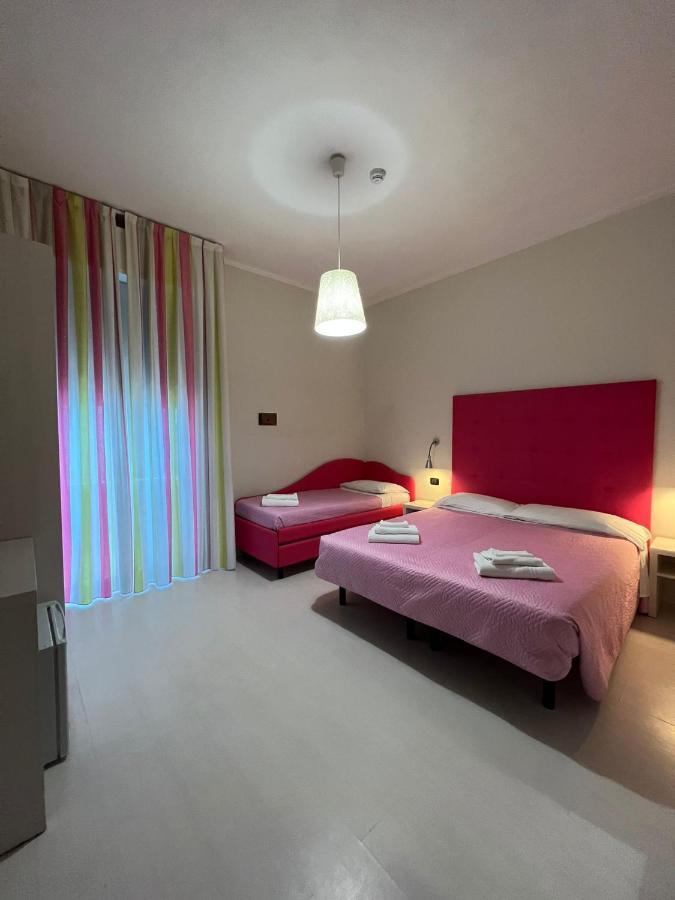 Hotel Leonardo Cesenatico Exterior photo