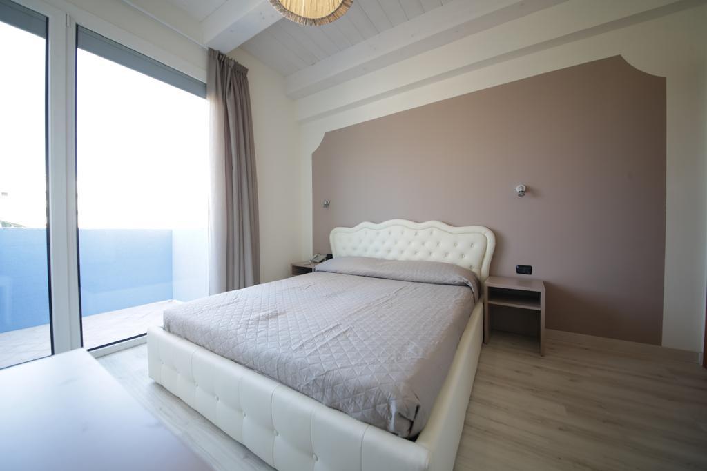 Hotel Leonardo Cesenatico Exterior photo