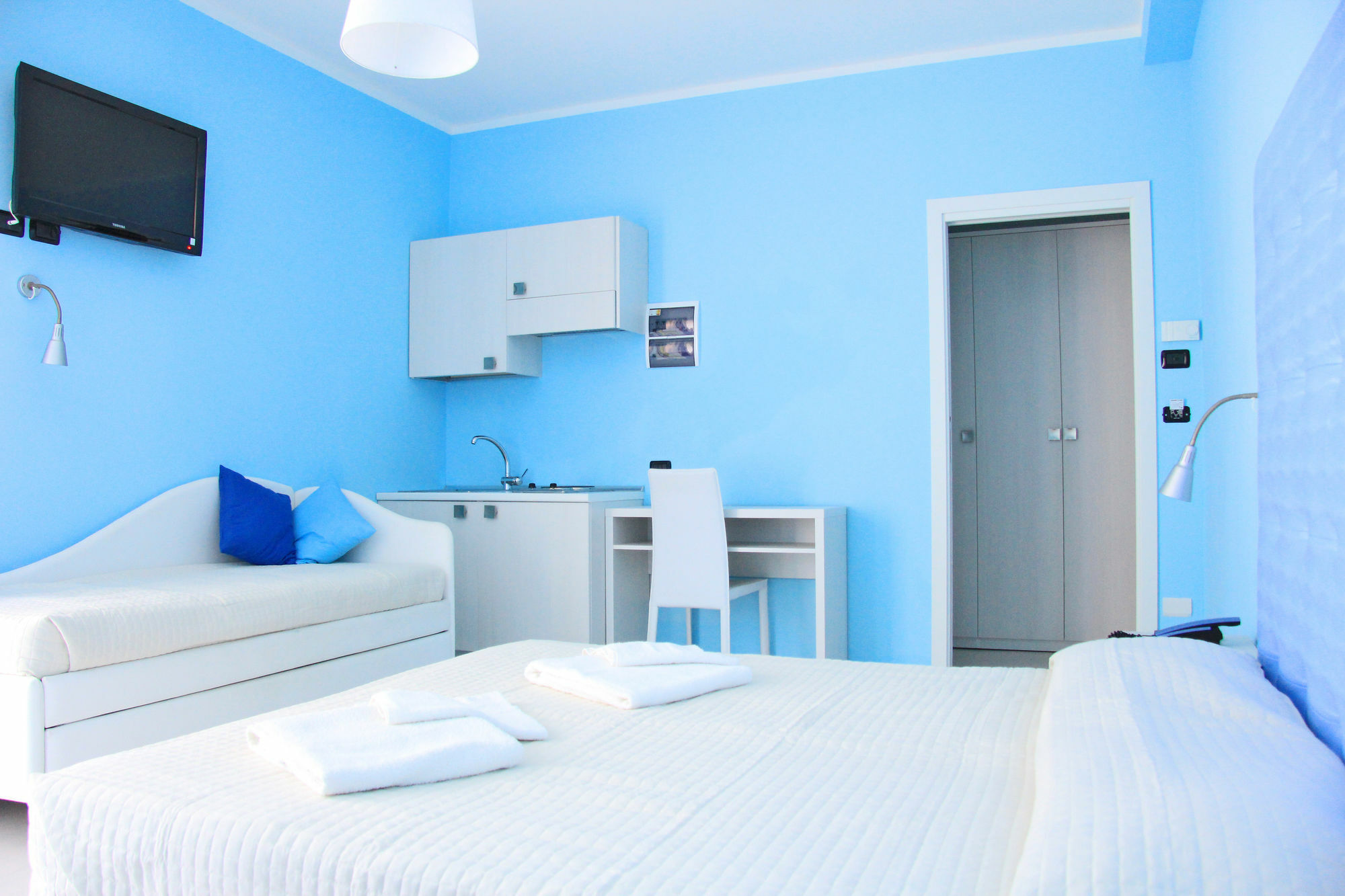 Hotel Leonardo Cesenatico Exterior photo